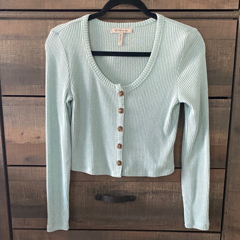 BCBGMaxAzria Women's crop Shirt - Mint Green
